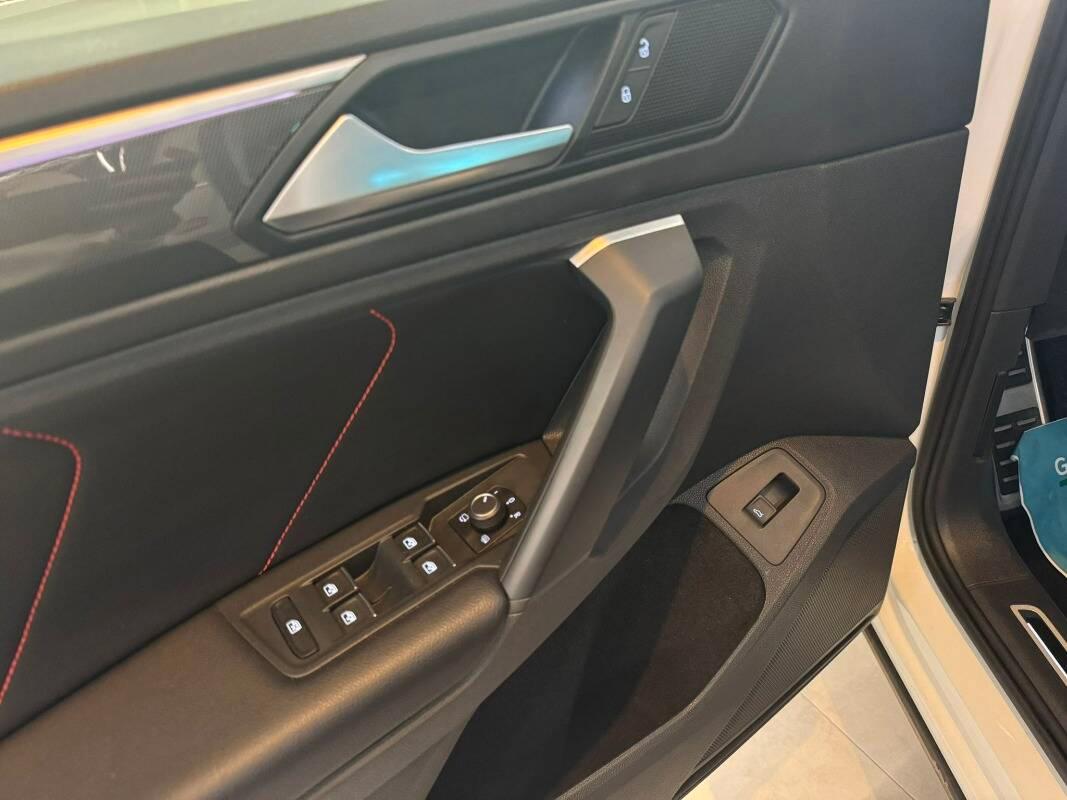 Volkswagen Tiguan 2.0 tdi URBAN SPORT 150cv dsg