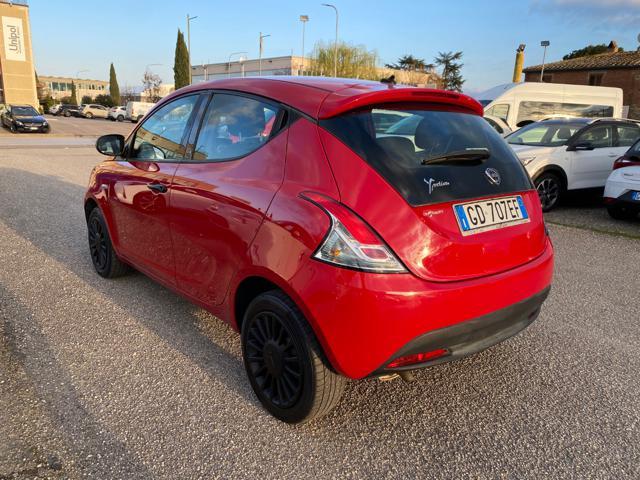 LANCIA Ypsilon 1.2 69 CV 5 porte GPL Ecochic Silver