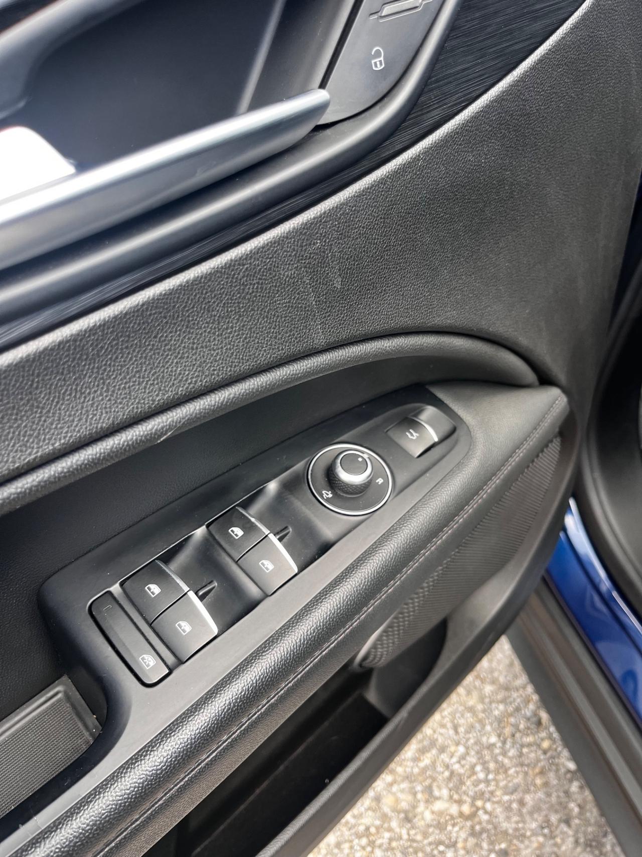 Alfa Romeo Stelvio 2.2 Turbodiesel 180 CV AT8 RWD