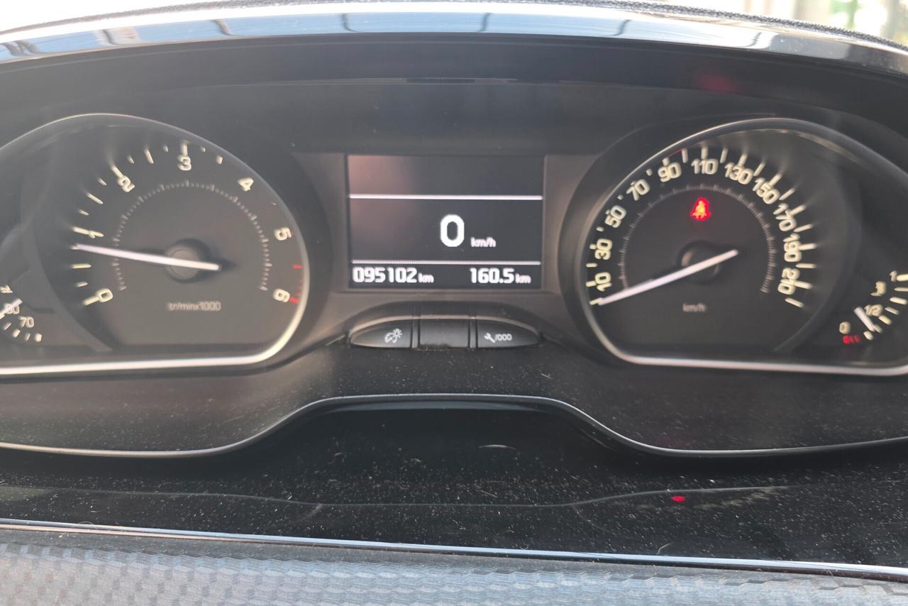 Peugeot 208 BlueHDi 100 5p Allure Ok neopatentati