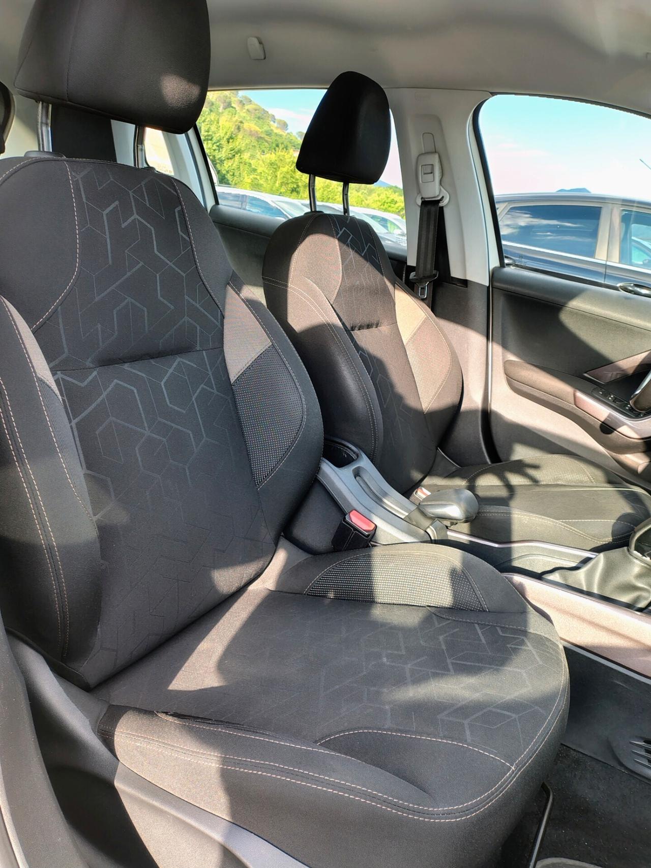 Peugeot 2008 1.2 VTi 82CV Allure