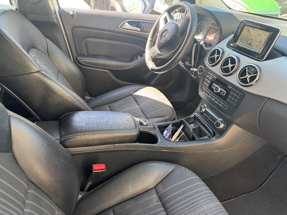 MERCEDES Classe B 200 NGD Premium