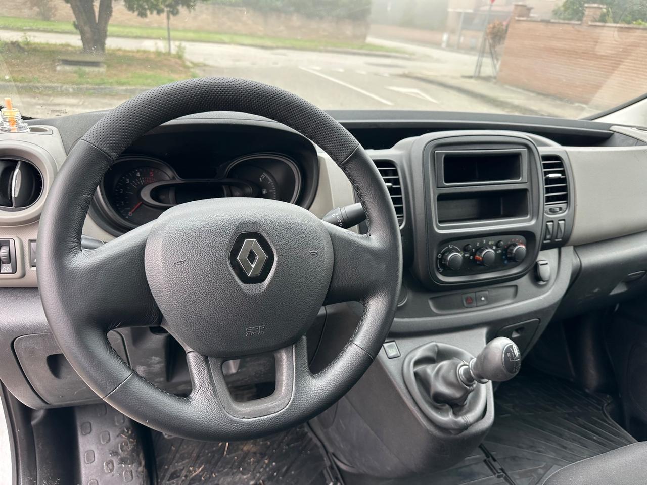 Renault Trafic 1.6 dCi 125CV 6 posti Permuta