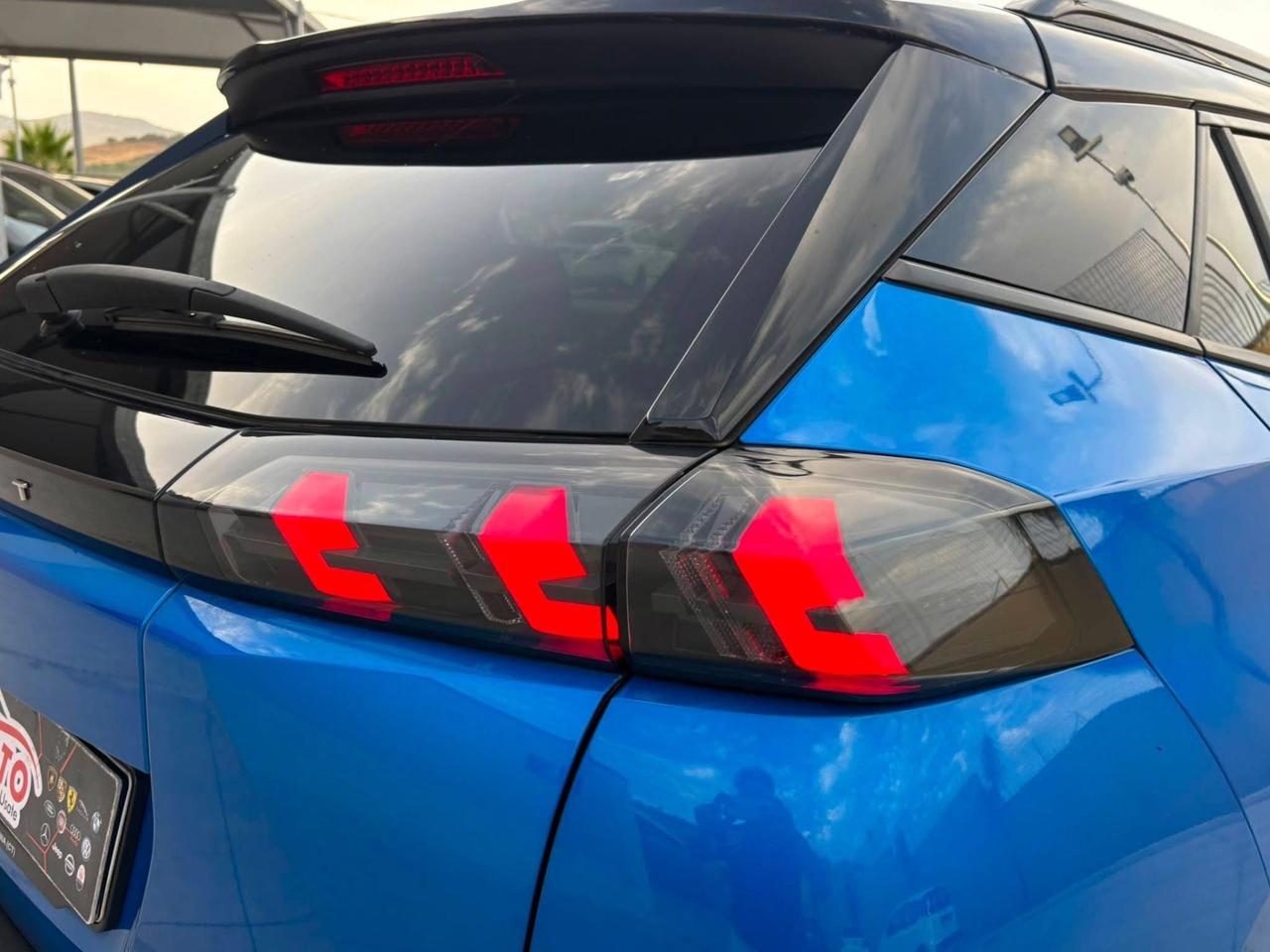 Peugeot 2008 BlueHDi 130 S&S EAT8 Allure