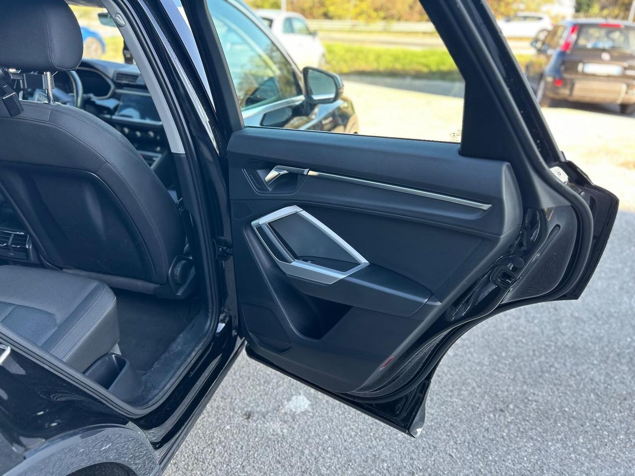 Audi Q3 Business Advanced 2.0 40 TFSI #7665