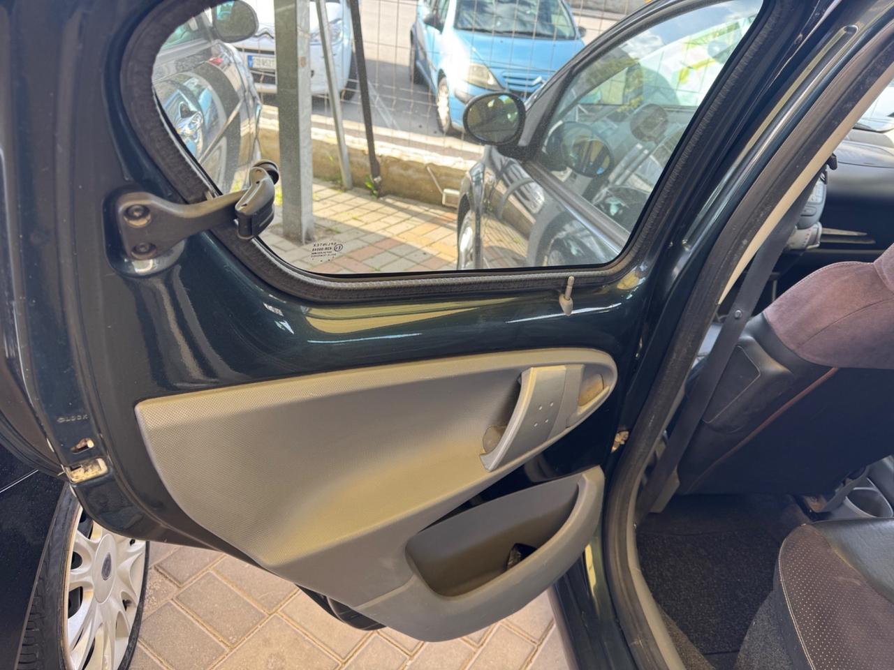 Toyota Aygo 1.0 12V VVT-i 5 porte Deep Ocean Connect