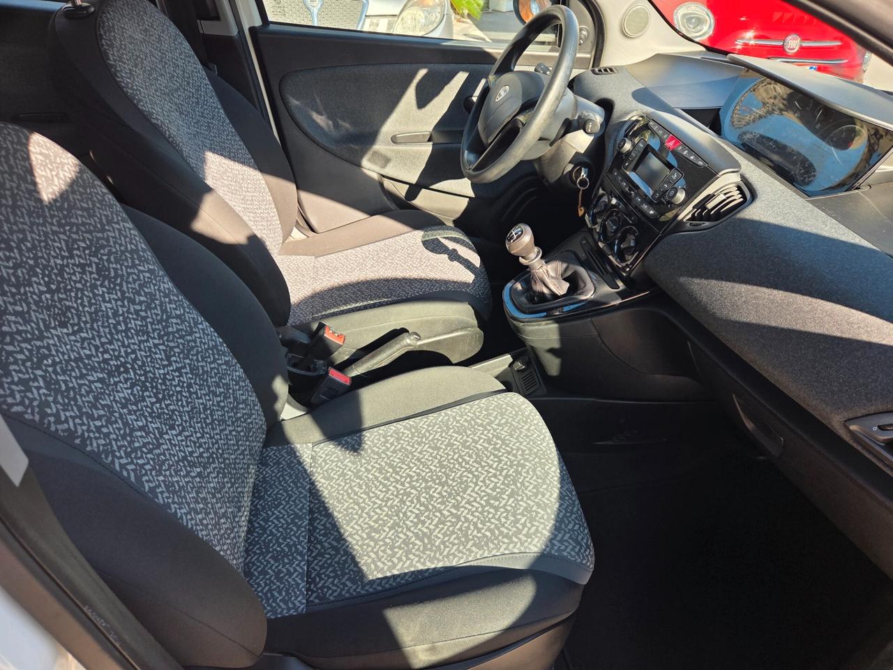 Lancia Ypsilon 1.2 69 CV 5 porte S&S Gold - 2019