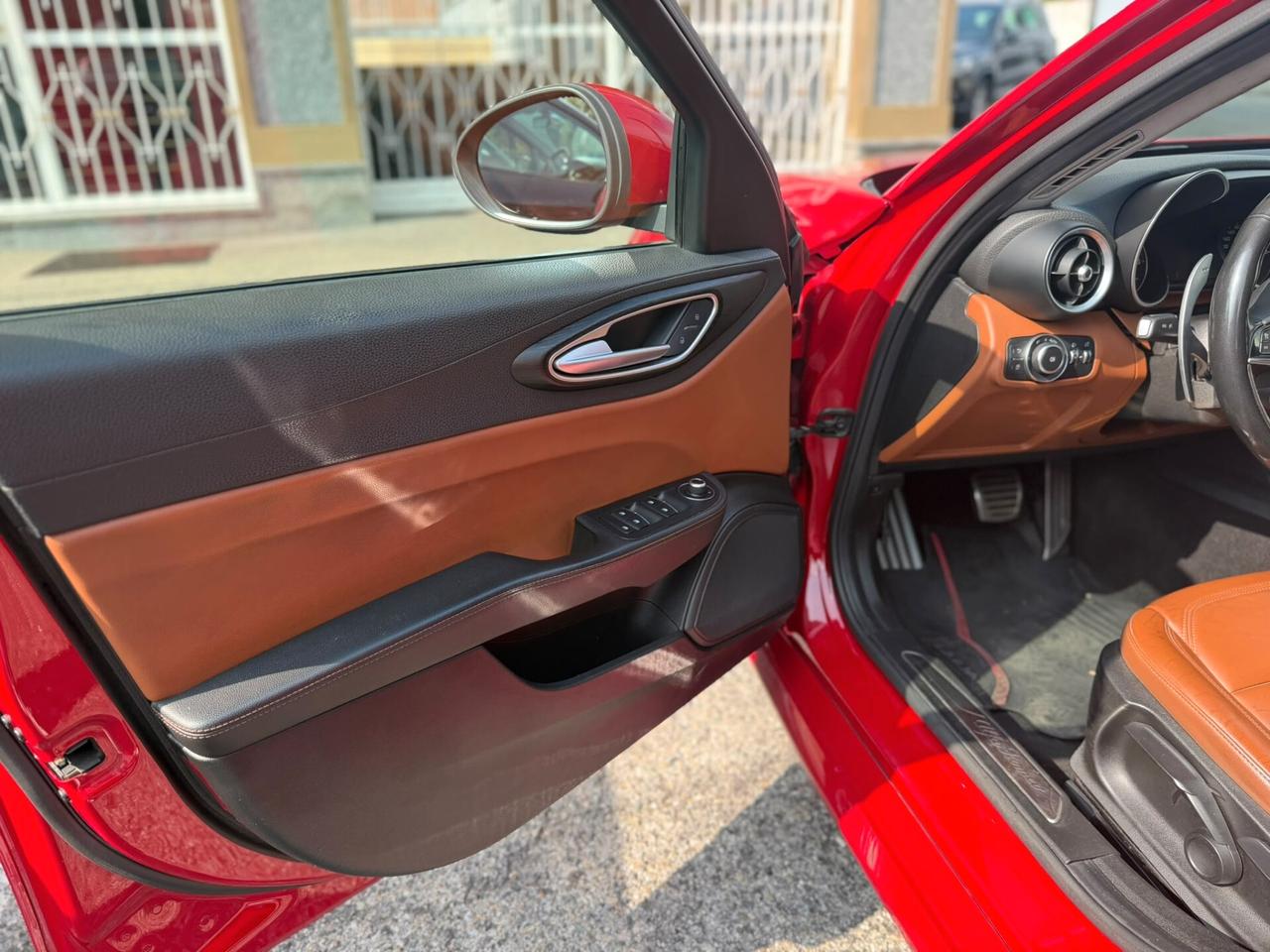 Alfa Romeo Giulia 2.2 Turbodiesel 180 CV AT8 Business Sport Launch Ed.