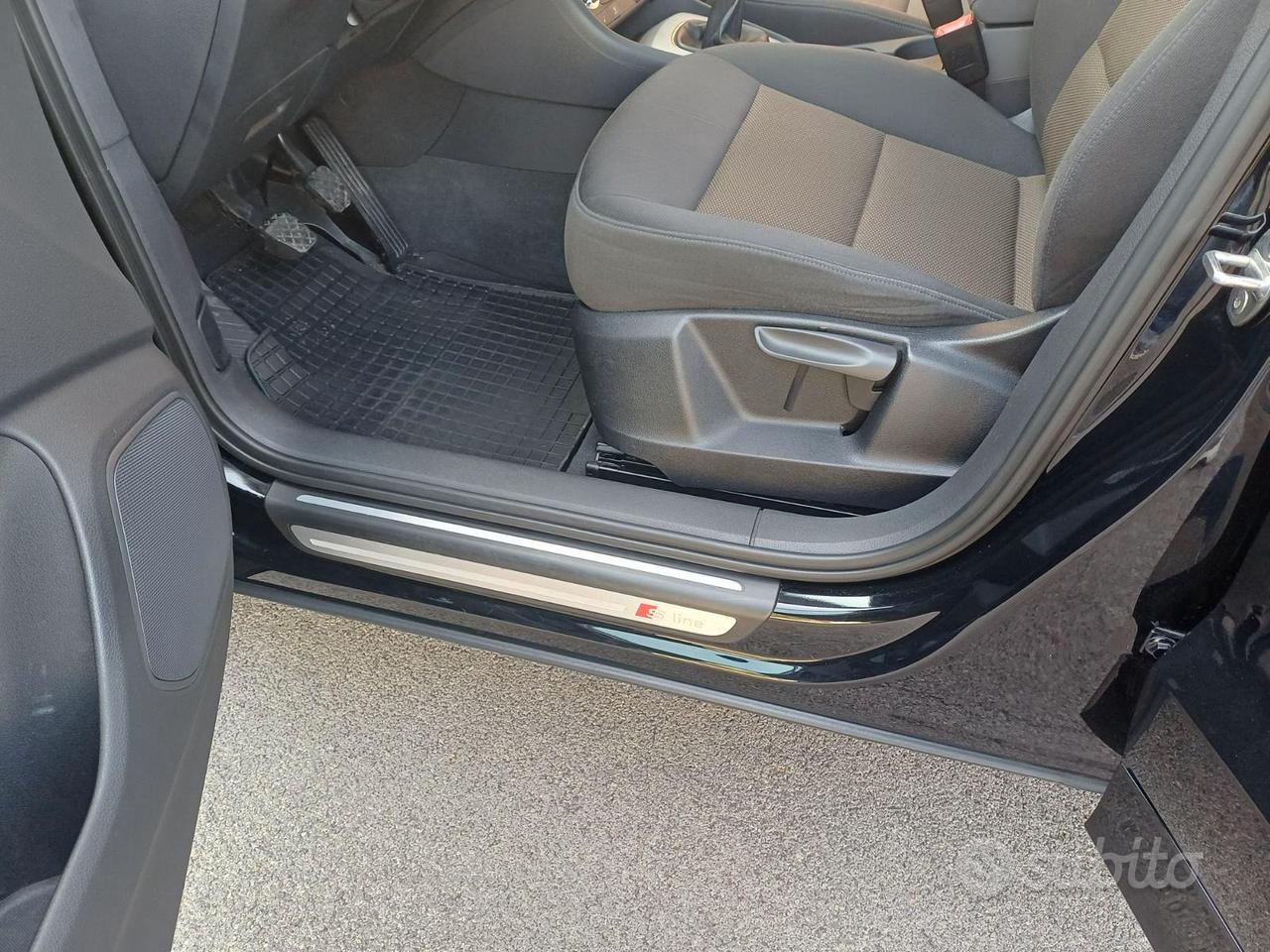 Audi Q3 tdi 2.0 Cv 140 2 Wd S-Line Fuoristrada
