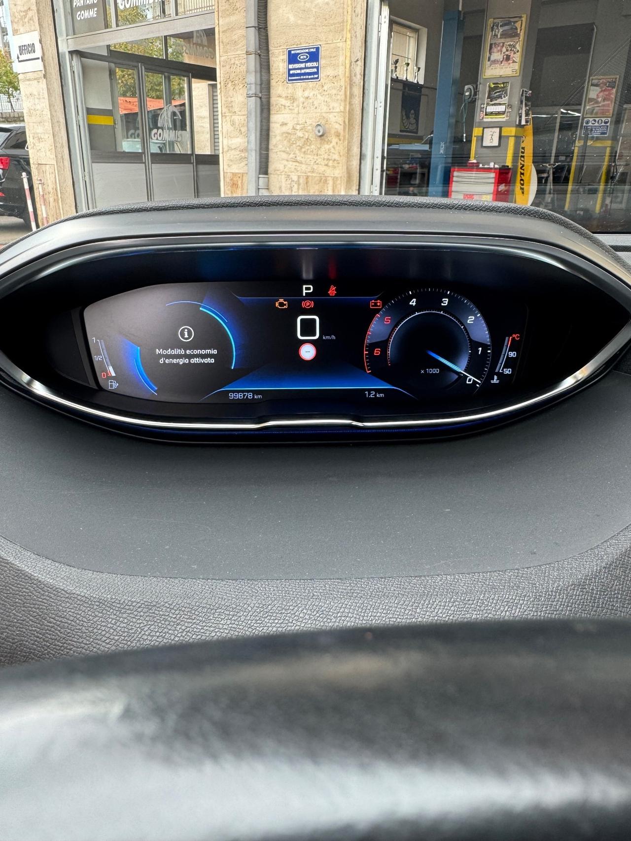 Peugeot 3008 BlueHDi 130 S&S EAT8 Allure