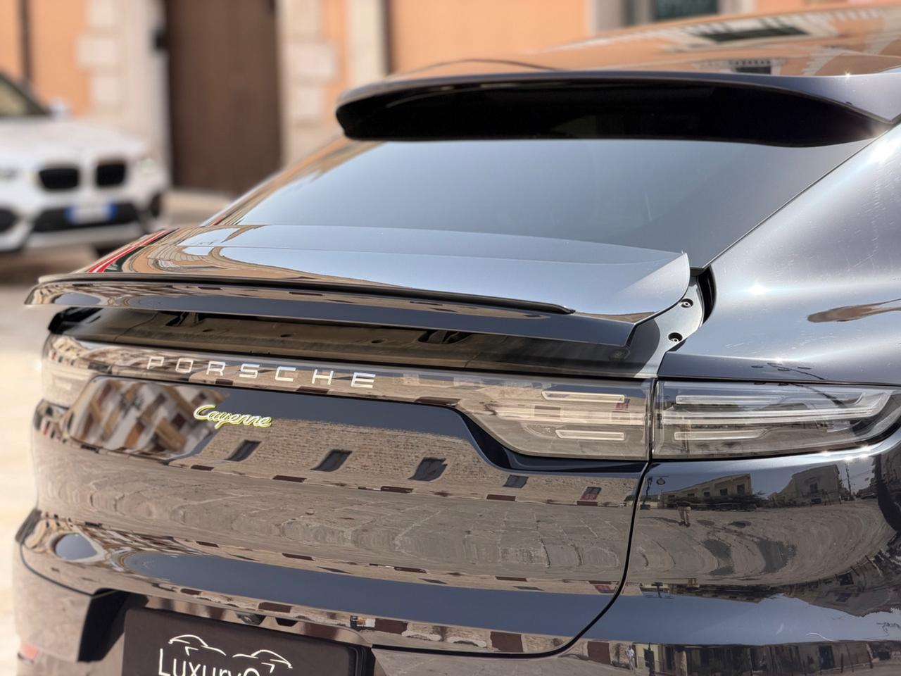 Porsche Cayenne COUPE 3.0 V6 462 CV E-HYBRID