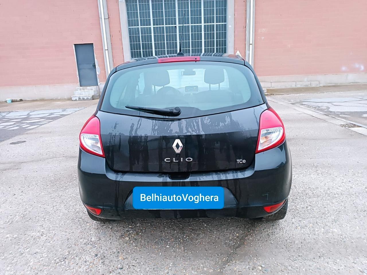 Renault Clio 2011---1.1 Benzina