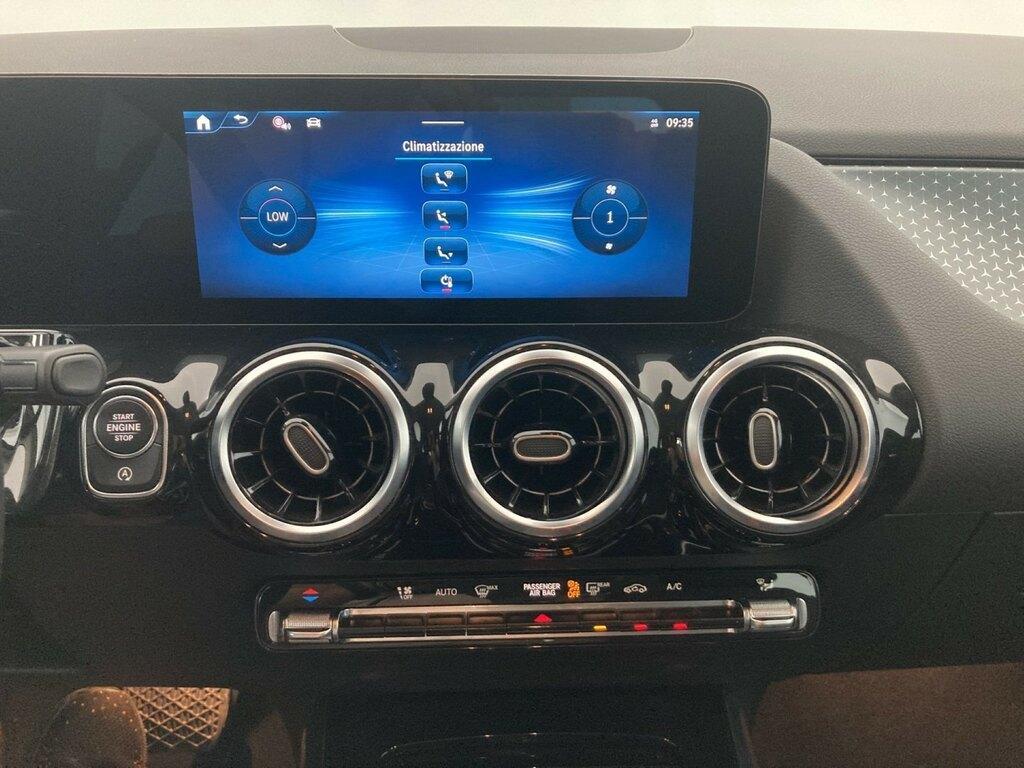 Mercedes GLA 180 180 D Progressive Advanced 8G-DCT