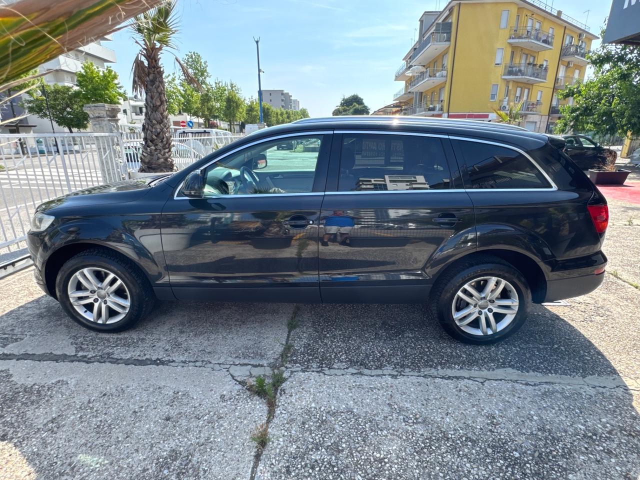 Audi Q7 3.0 V6 TDI 233CV QUATTRO 7 POSTI