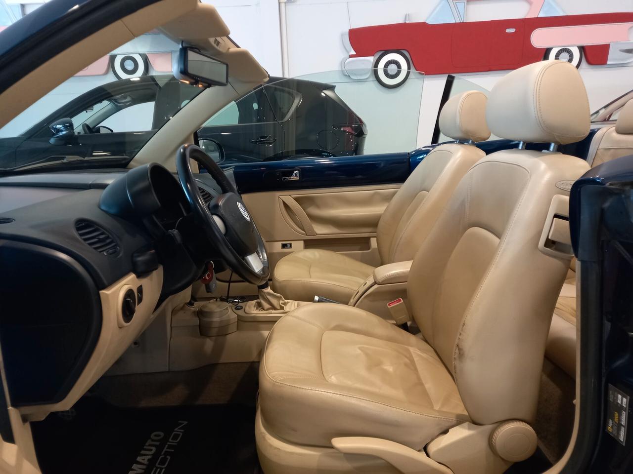 Volkswagen New Beetle 1.4 16V Cabrio