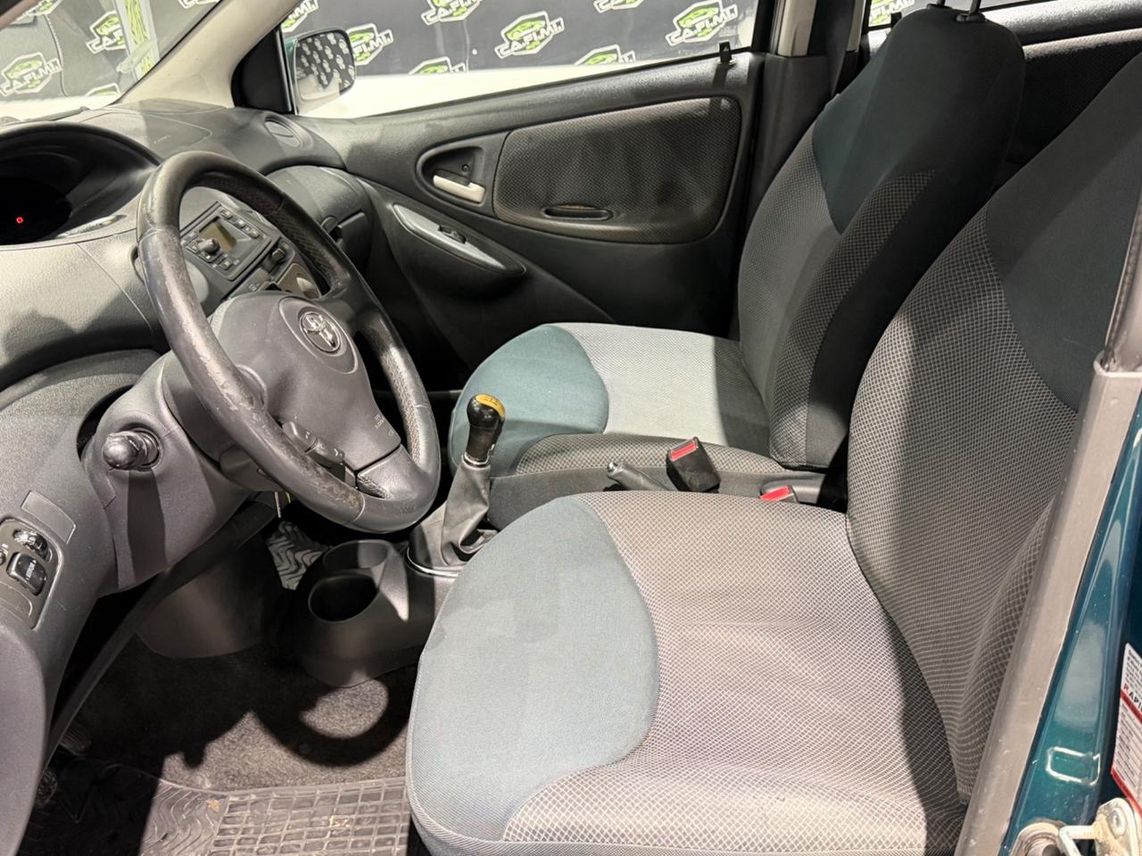 Toyota Yaris - 2004 1.0 benz 65 cv 143000 km