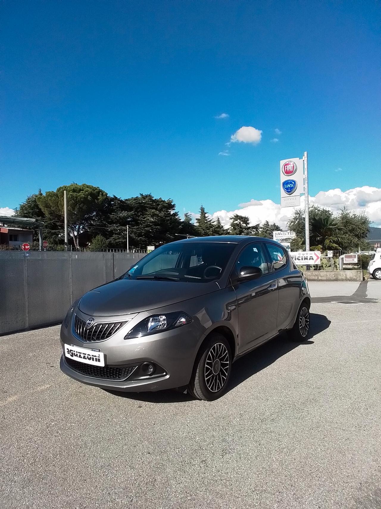 Lancia Ypsilon 1.0 FireFly 5 porte S&S Hybrid Platino