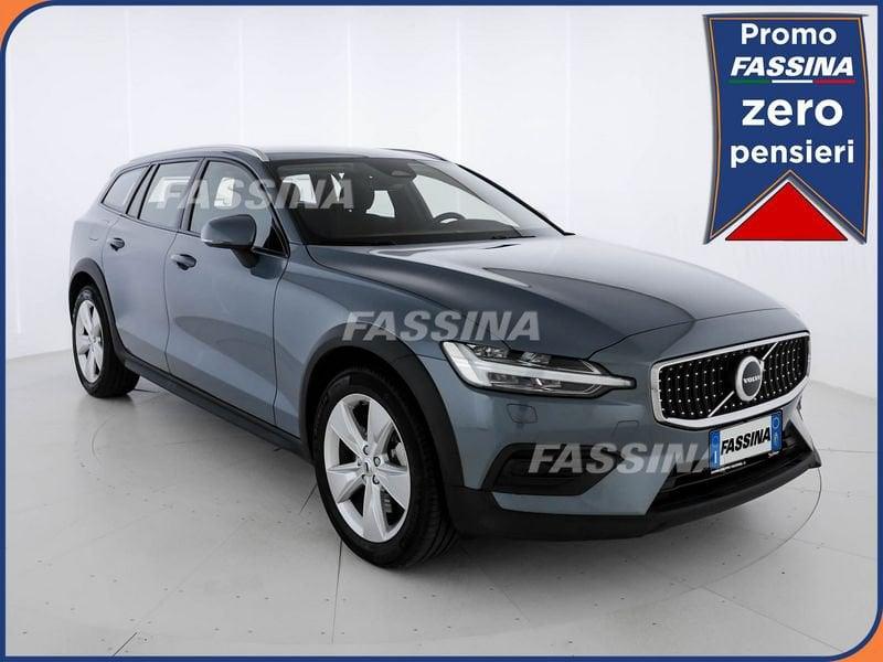 Volvo V60 Cross Country B4 (d) AWD automatico Core