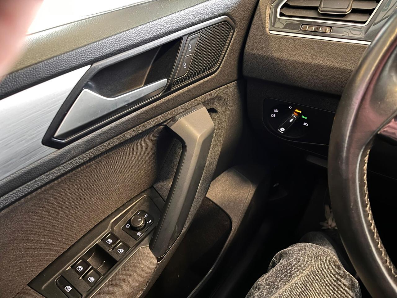 Volkswagen Tiguan 2.0 TDI SCR DSG Business BlueMotion Technology