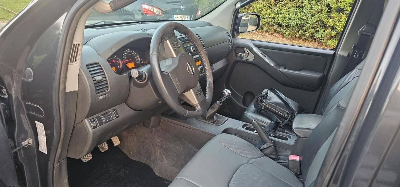 Nissan Navara 2.5 dCi 4 porte Double Cab SE