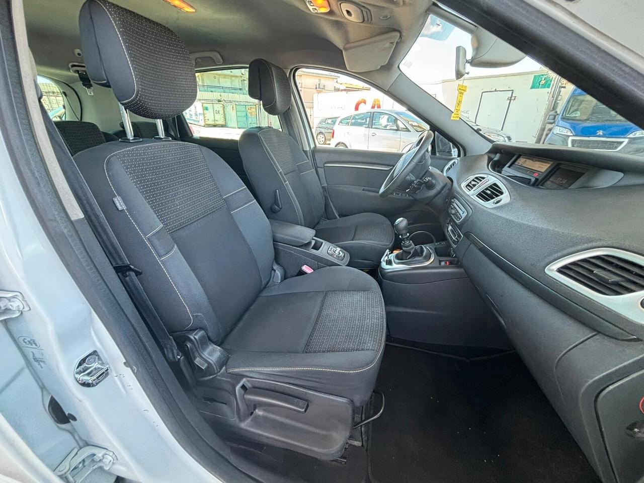 Renault Scenic Scénic X-Mod 1.9 dCi 130CV Dynamique