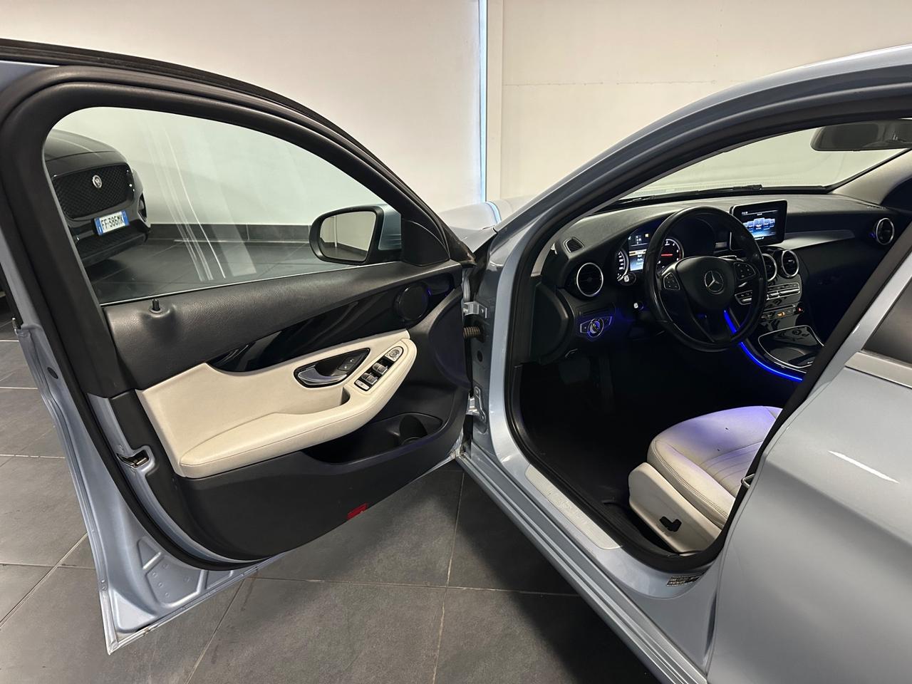 MERCEDES-BENZ C180D SPORT BERLINA 116CV AUTOMATICO