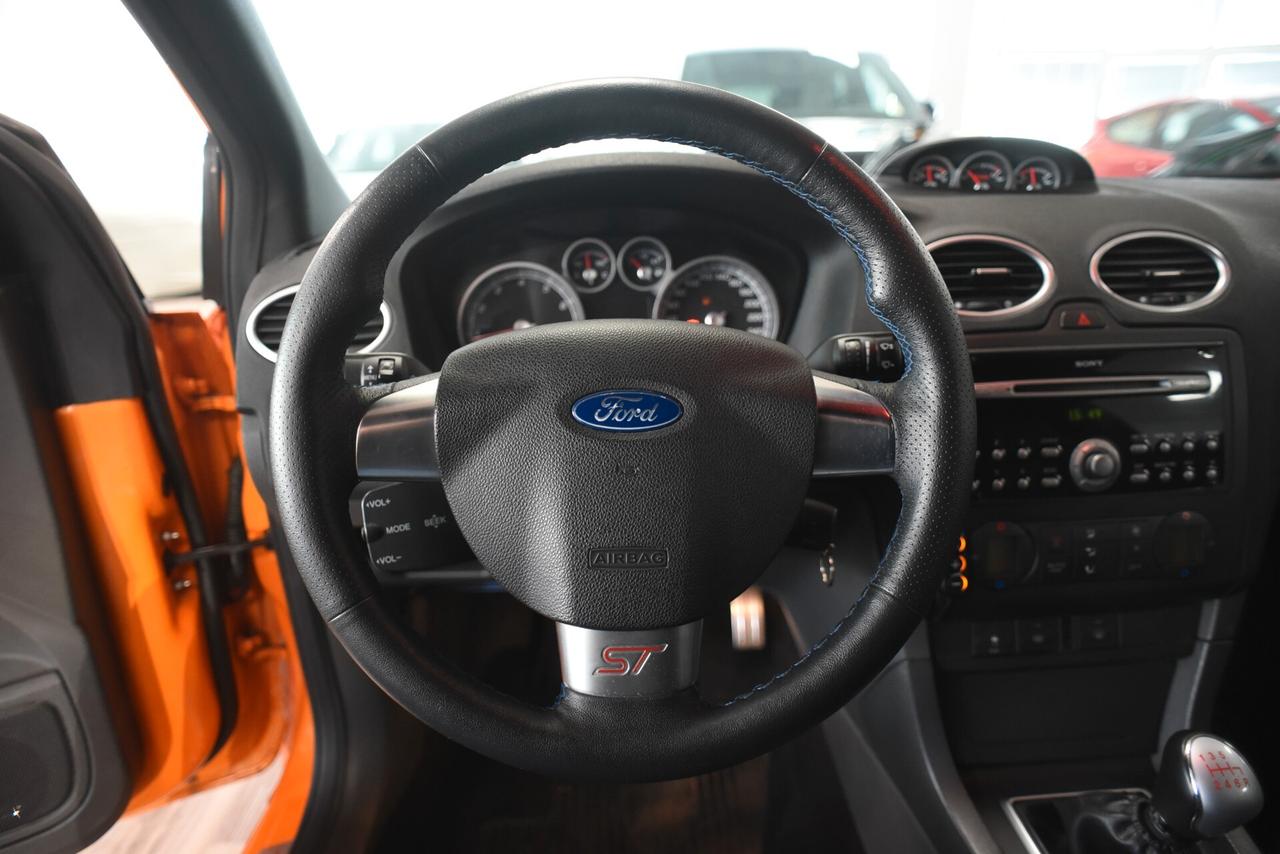 Ford Focus CC 2.5T (225CV) 20V Coupè ST