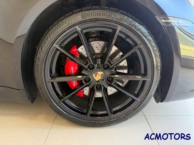 PORSCHE 911 Carrera 4S