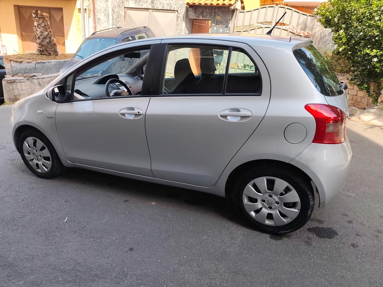 Toyota Yaris 1.4 D-4D Automatica