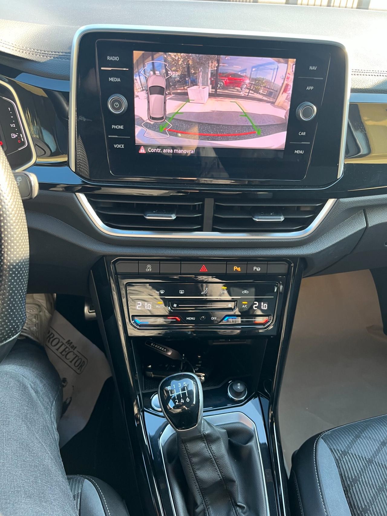 Volkswagen T-Roc 1.5 TSI ACT R-Line 10/2022 **KM 68198**