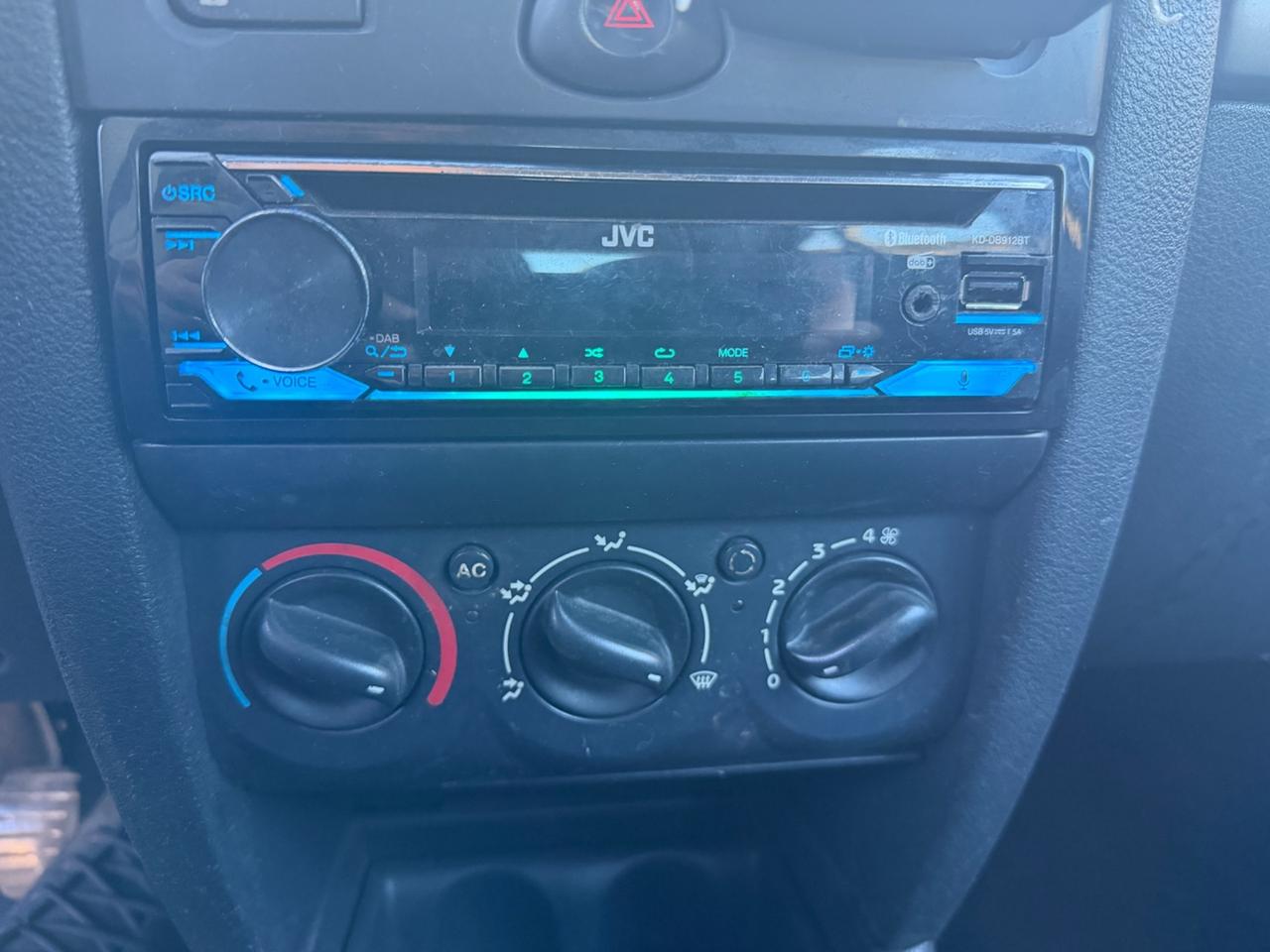 Renault Clio 1.2 BENZINA NEOPATENTATI CONSUMI BASSI