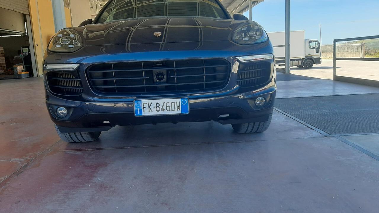 Porsche Cayenne 3.0 Diesel Platinum Edition