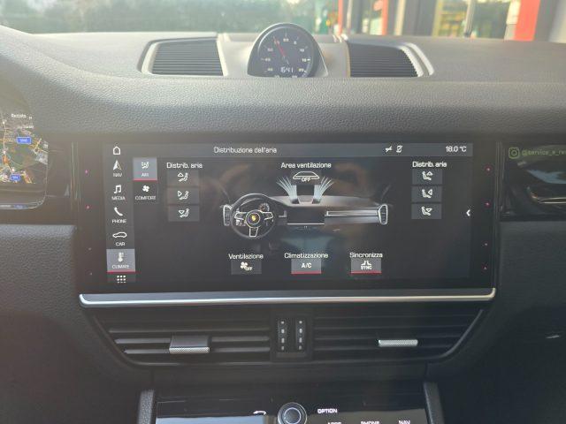 PORSCHE Cayenne Coupé 3.0 V6 Panorama 22" Full LED Sospensioni 360