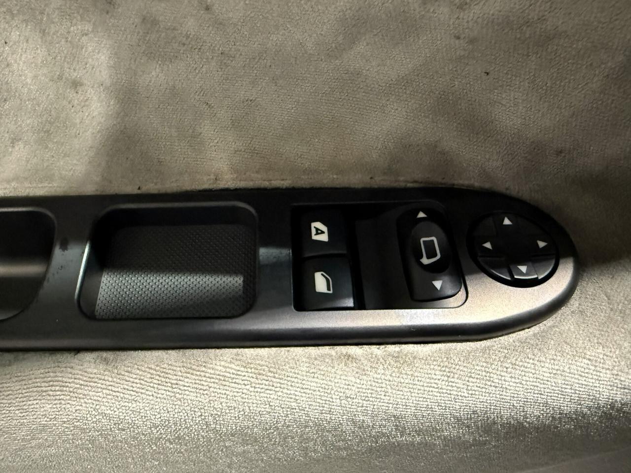 Peugeot 207 1.4 HDI 5 PORTE XT UNICO PROPRIETARIO