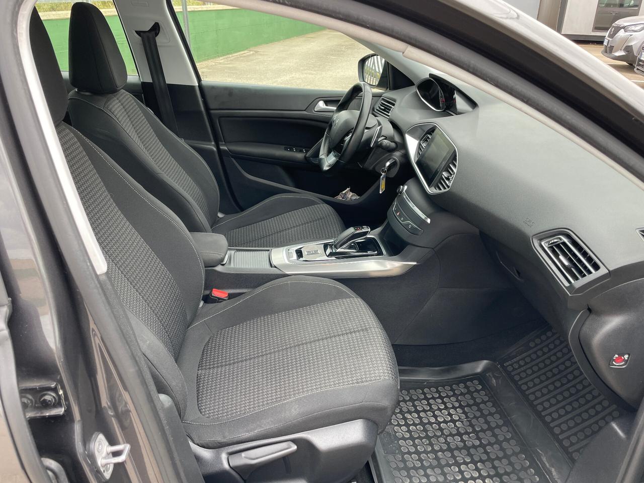 Peugeot 308 1.5 BlueHDi 130cv EAT8 Business-NAVIGATORE