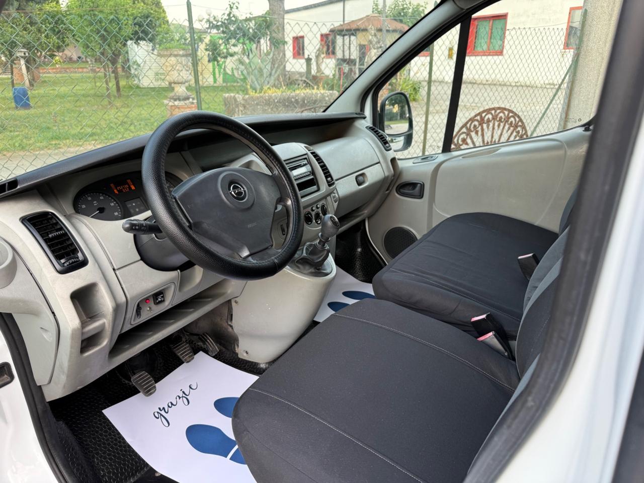 Opel Vivaro 27 2.0i 16V PC-TN Furgone
