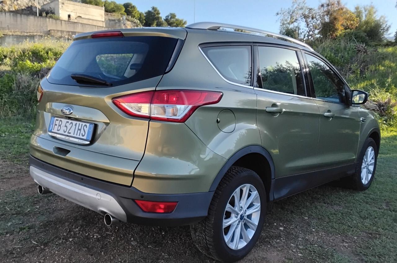 Ford Kuga 2.0 TDCI 150 CV S&S 4WD Powershift Titanium