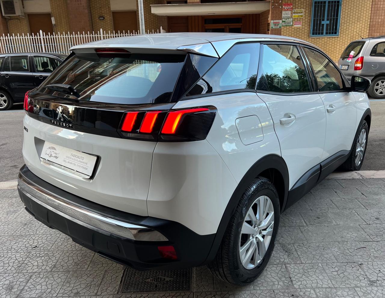 PEUGEOT 3008 1.6 HDI 120 CAVALLI NAVI LED