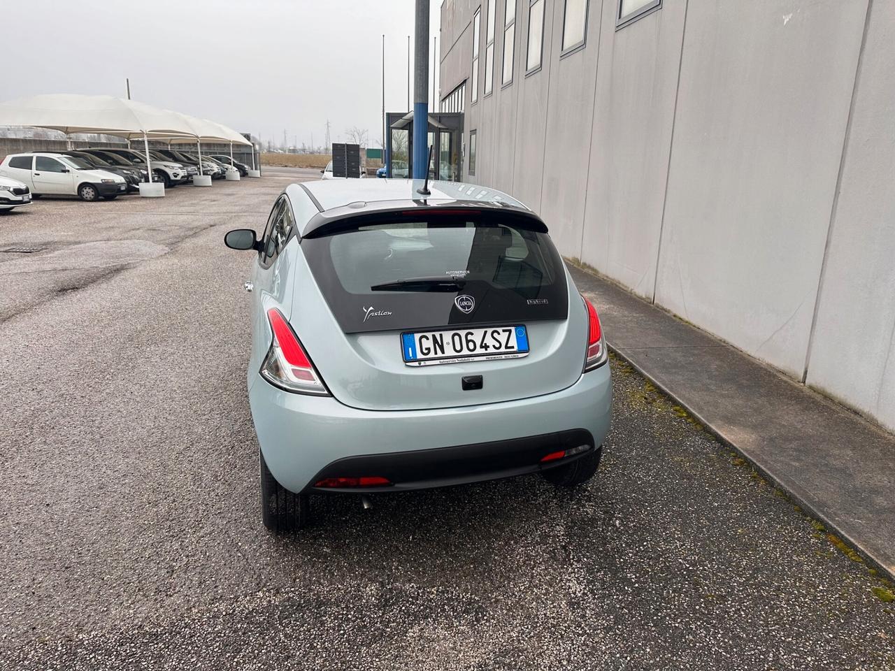 Lancia Ypsilon 1.0 FireFly 5 porte S&S Hybrid Gold Plus