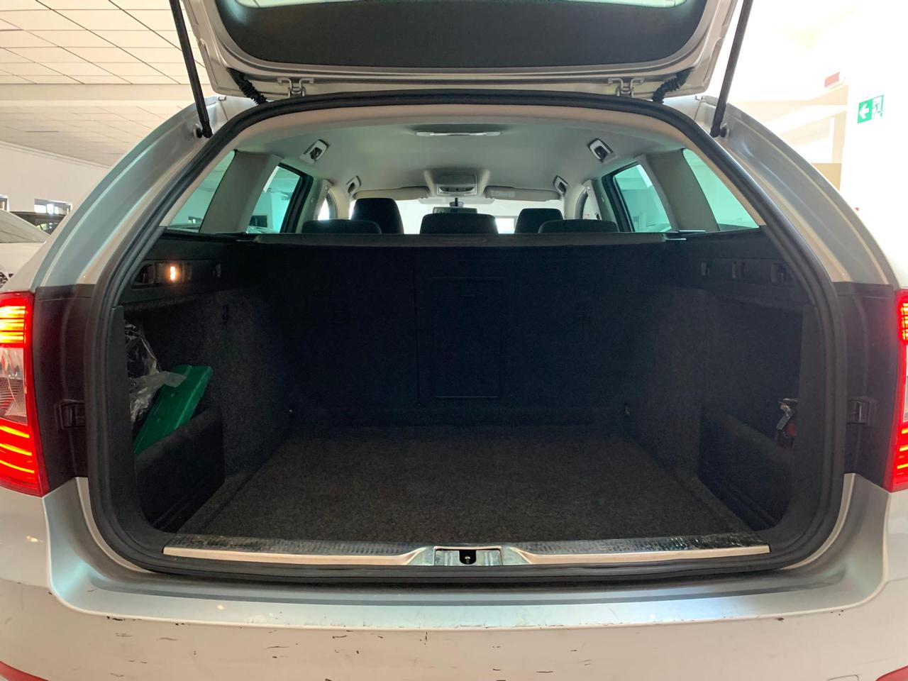 Skoda Superb Wagon 2.0 tdi Ambition GreenTec dsg