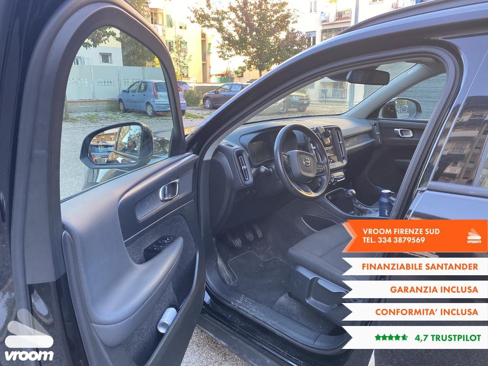 VOLVO XC40 (2017-->) XC40 T2 Momentum Pro