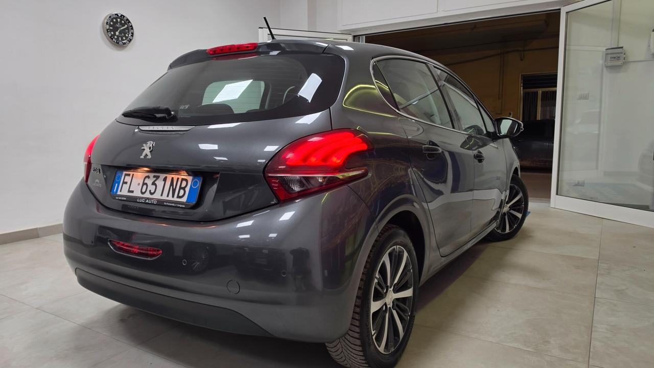 Peugeot 208 BlueHDi 75 5 porte Allure