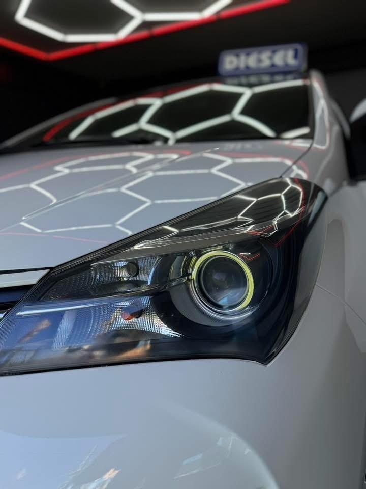 Toyota Yaris 1.4 D-4D Lounge 11/2014