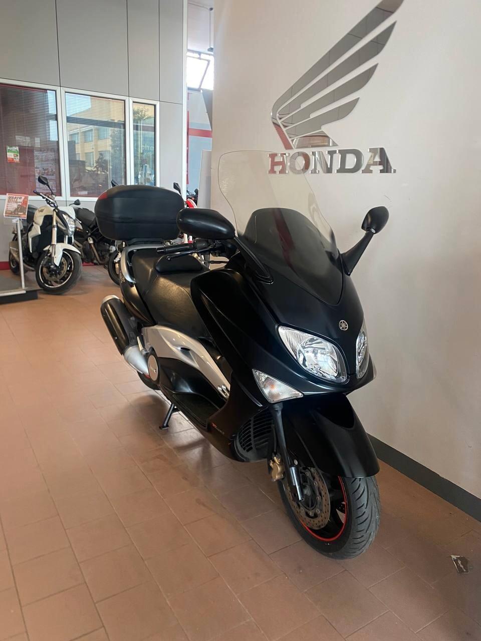 Yamaha T Max