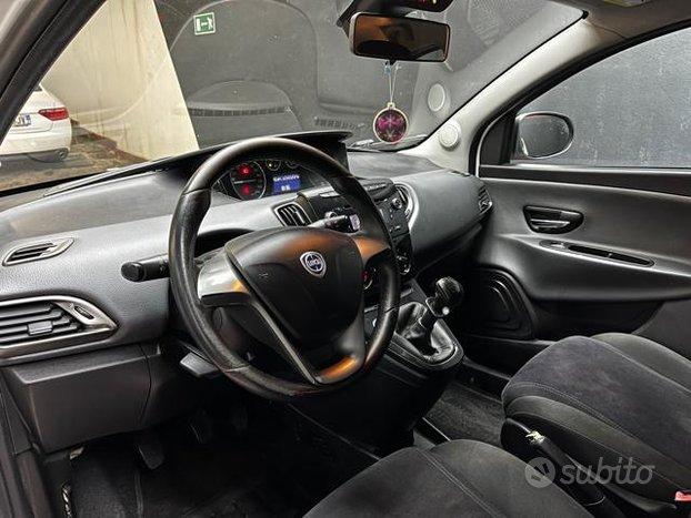 LANCIA Ypsilon 1.2 - FABIANOAUTO