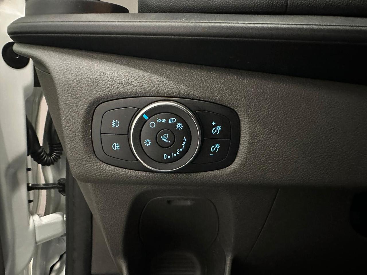 Ford Transit Custom 320 2.0 EcoBlue 130 cv PC Furgone Trend