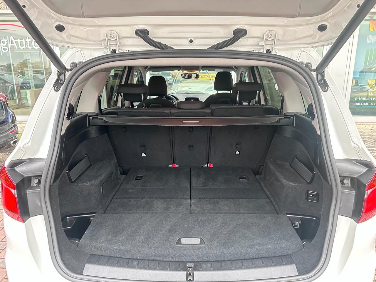 BMW 216d GranTourer AUTOMATICA 7POSTI! EURO6D! LED