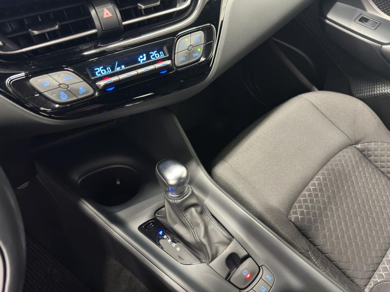 Toyota C-HR 1.8h Active e-cvt