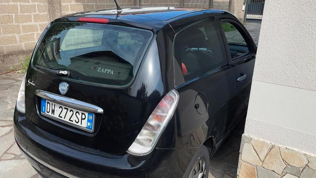 Lancia Ypsilon 1.2 Argento OK NEOPATENTATI