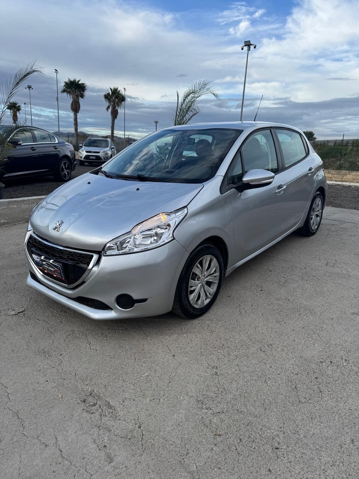 Peugeot 208 PureTech 82 5 porte Allure